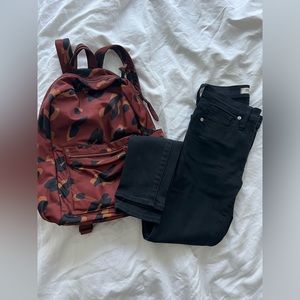 ON SALE 🛍️ High rise skinny jeans